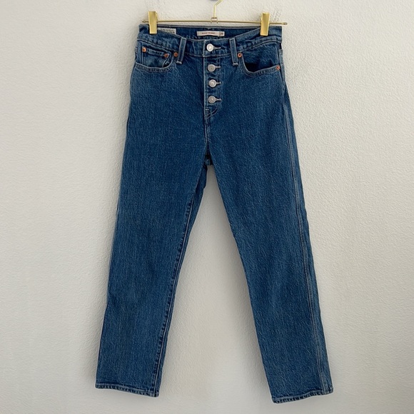 Levi's Premium Wedgie Straight High Rise Jeans - Picture 7 of 7